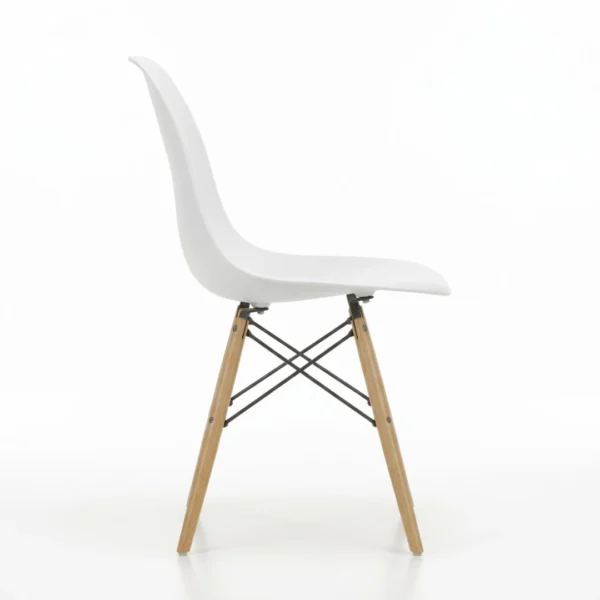 White dining chairs set of 6 around a modern dining table